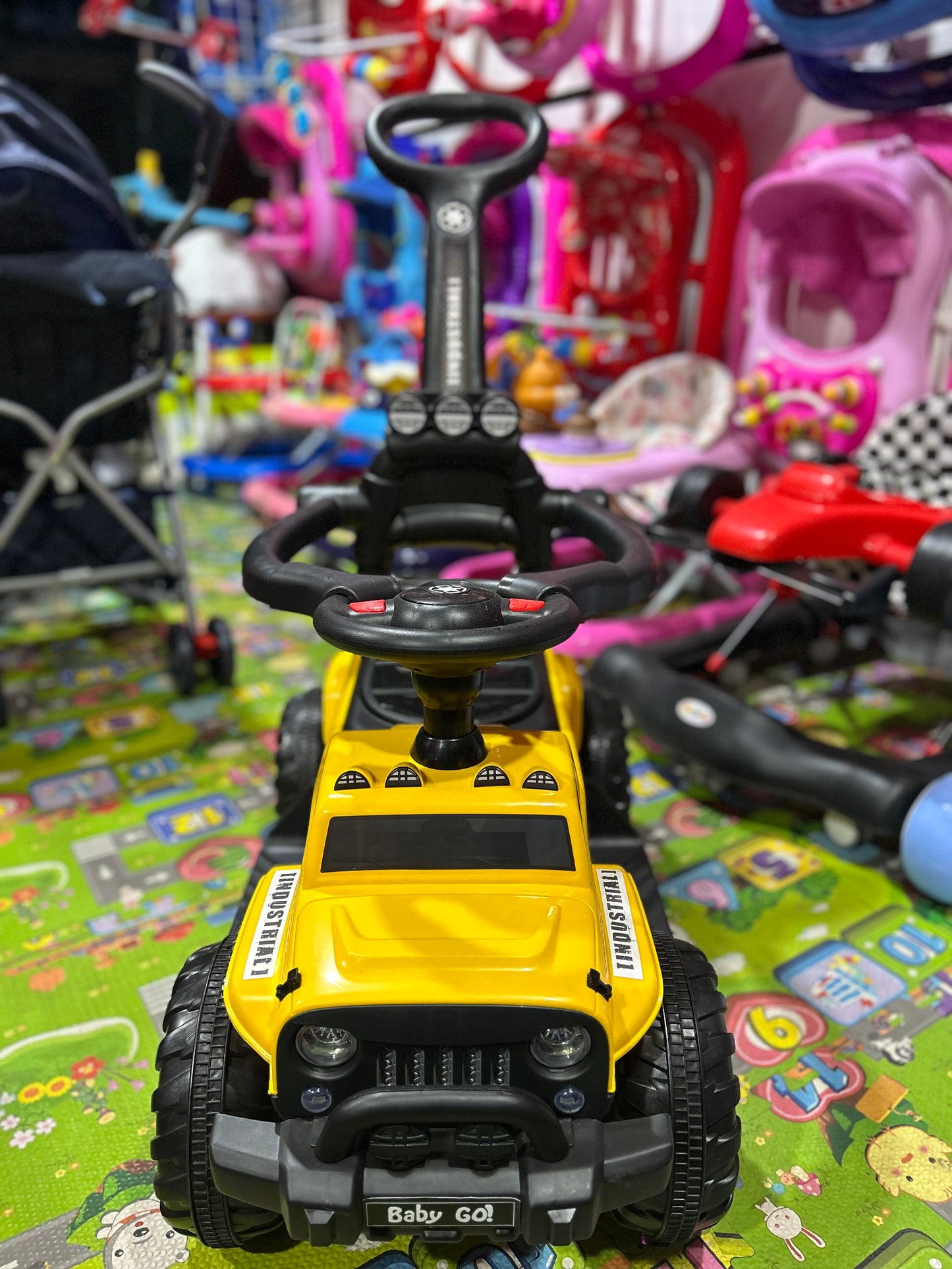 CARRO CON EMPUJADOR JEEP ELECTRICO