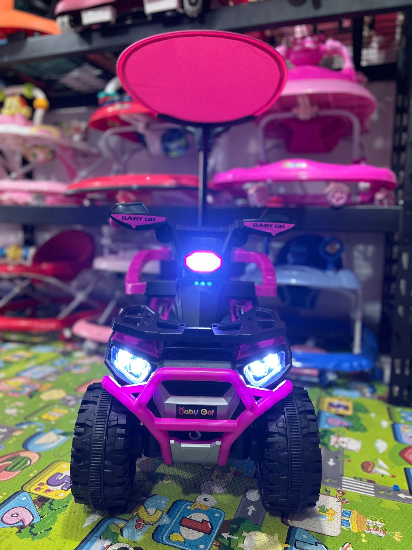 CUATRIMOTO ELÉCTRICA CON CONTROL